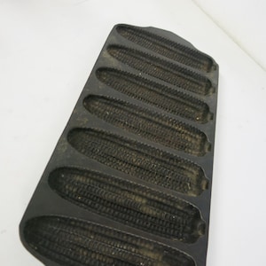 Griswold Manufacturing Cast Iron  #273 Crispy Corn Stick (Model 930) Cornbread Pan/Gem Pan Antique