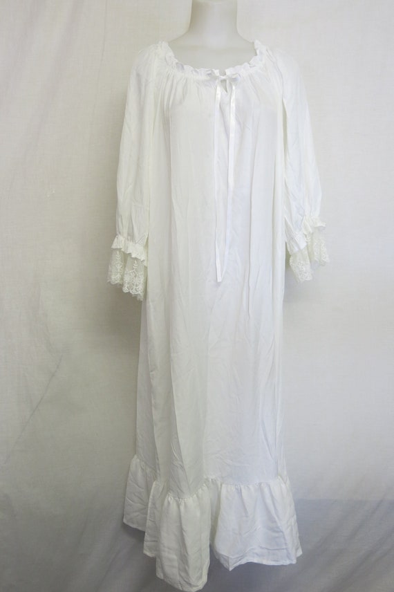 Old Fashioned Long Nightgown  New without Tags Lar