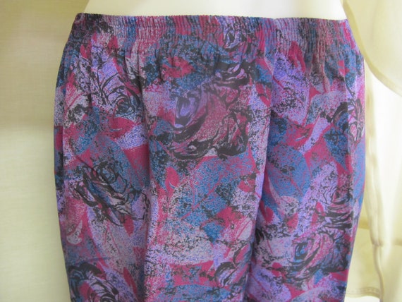 Thai Silk Pants Elastic Waist Floral Silk Pants M… - image 4