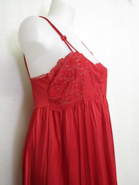 Vanity Fair Nightgown Stretch Lace Bodice Red Mad… - image 4