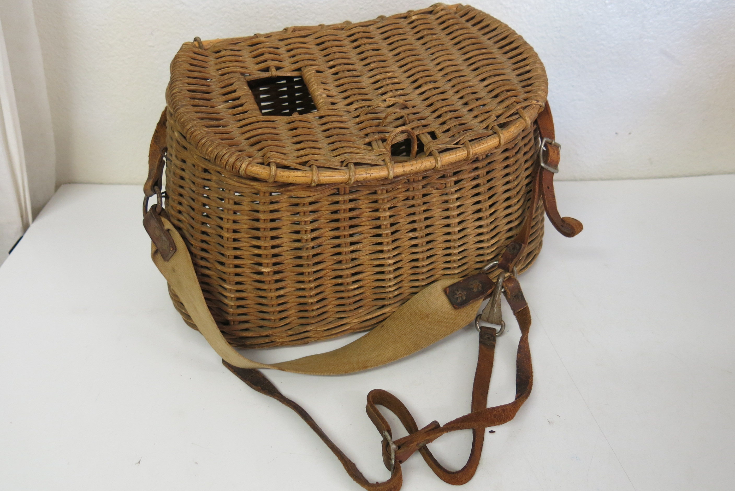 Antique Creel Basket Fishing Basket Fishing Collectible Old Wicker Creel Basket  Fishing -  Singapore