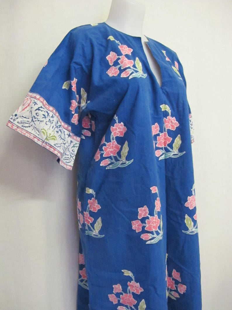 batik caftan