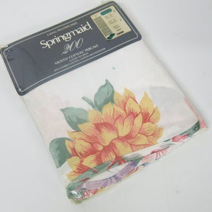 Springmaid Mid Century Floral LOTUS Flower King Pillowcases New Old Stock Vintage