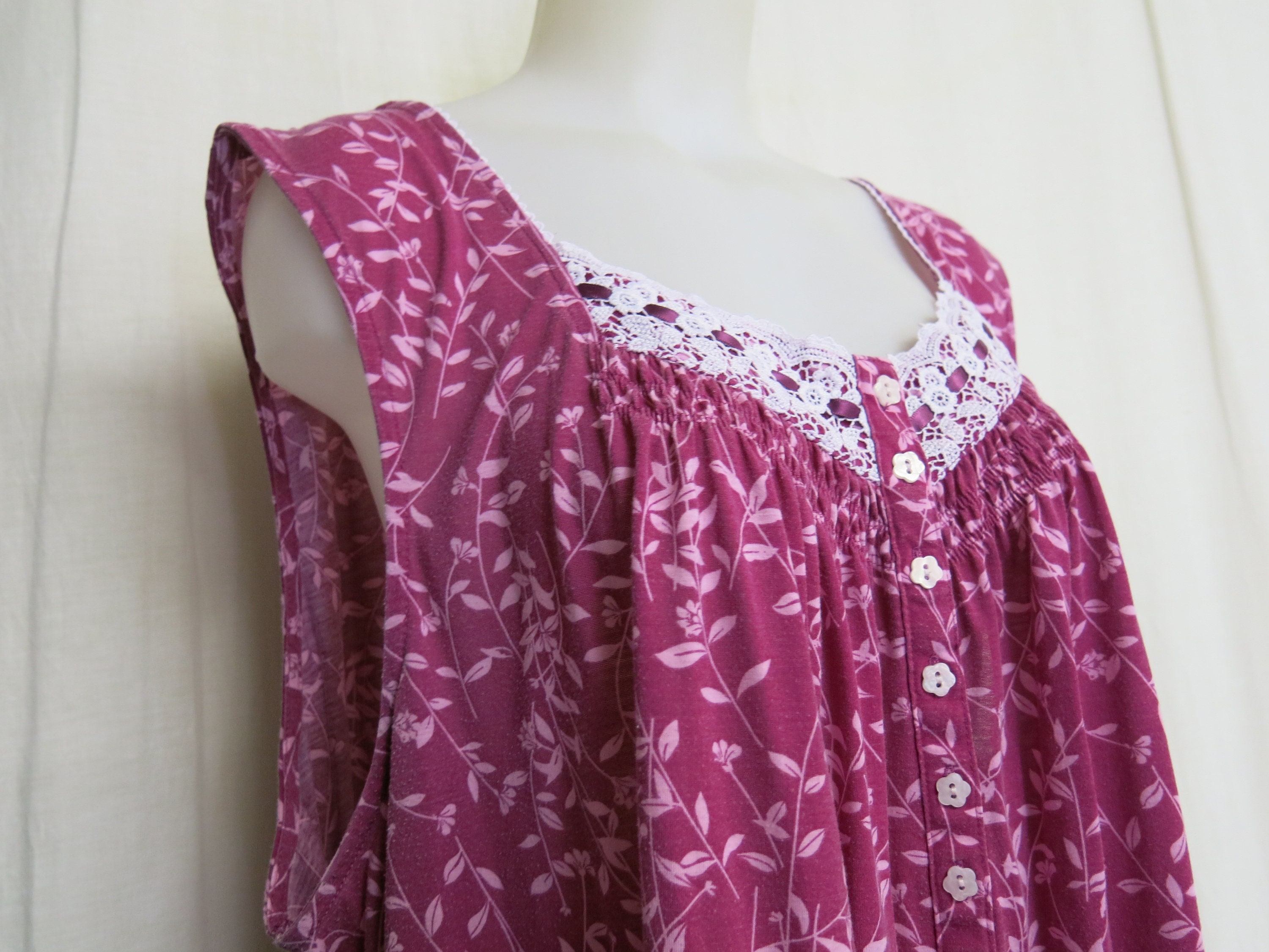 DAGSMEJAN STAY WARM | Elegant merino wool nightgown