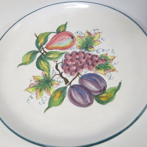 Italian Pottery Plate: Tuscan Majolica Fruit Design