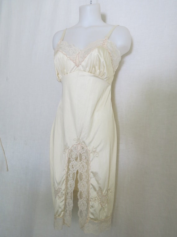 Mad Men Beige Slip 1970 Slip Pin up Slip 34 Very L