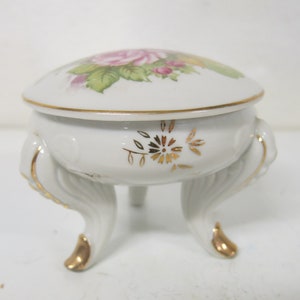 Porzellan Footed Covered Box Cabbage Roses Trinket Box