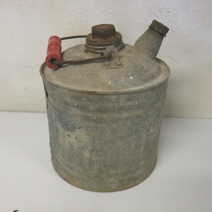 Antieke metalen gasfles