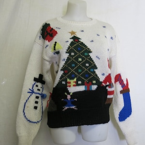 Christmas Sweater Lady Van Heusen 1970's/80's