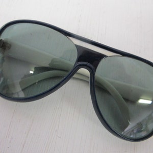 Midcentury Mod Sunglasses Aviator Sunglasses Eye Gear 1970&#39;s