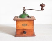 Famous Peugeot Frères Coffee Grinder in green - French Vintage coffee mill - Country & Shabby chic - french home decor