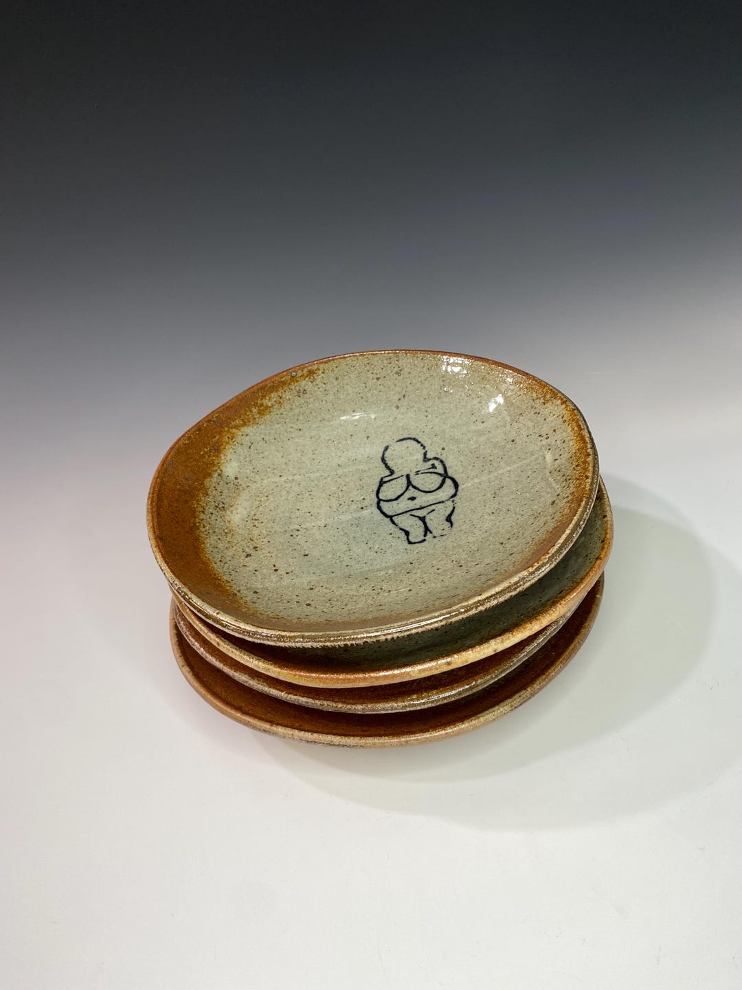 Venus Medium Ceramic Plates, Handmade With Wavy Rims - Etsy