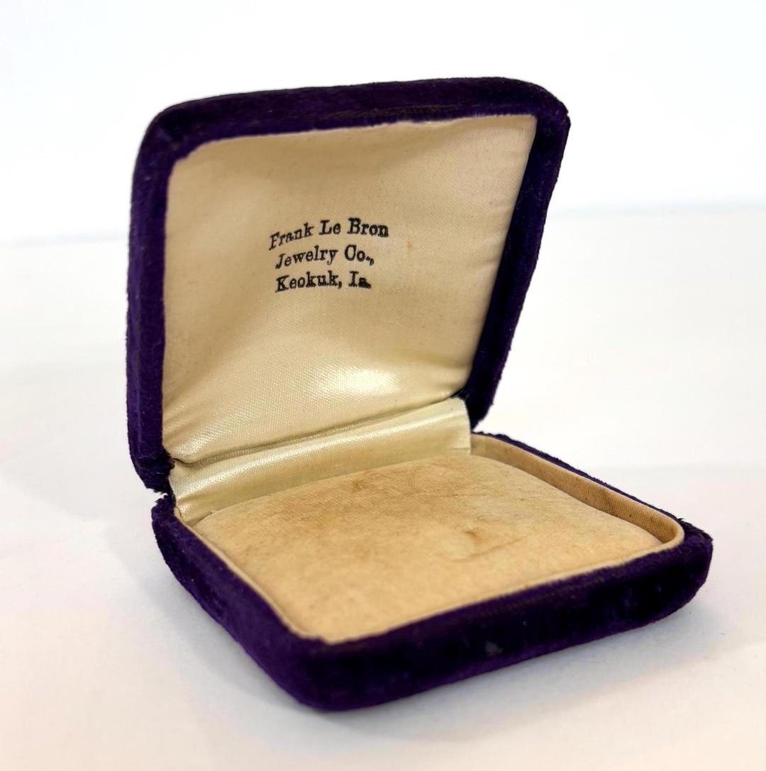 Ring Box Antique Victorian Purple Velvet Ring Box Vintage Engagement Jewelry ...