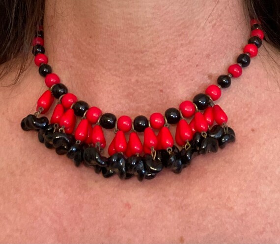 Vintage Art Deco Necklace Red & Black Art Glass F… - image 7