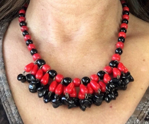 Vintage Art Deco Necklace Red & Black Art Glass F… - image 4