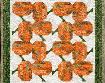 Easy quilt pattern for fall decor or gifts, downloadable PDF.  Beginner-friendly.