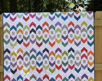Modern quilt 56″ x 64″, handmade and ready to use