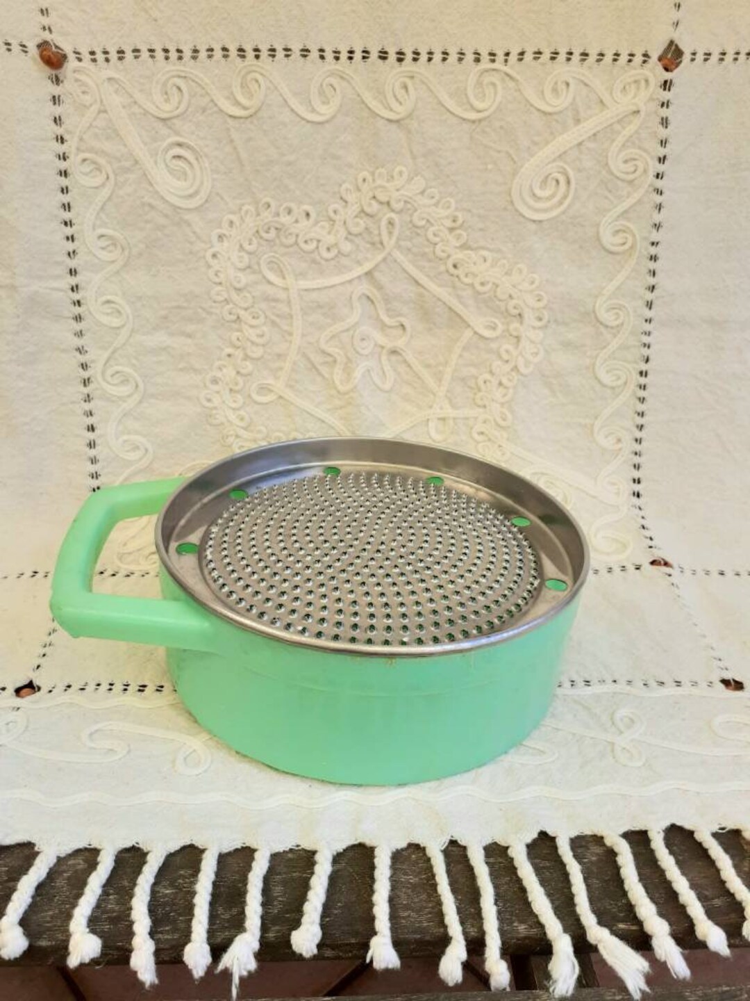 Vintage 1950s Italian Round Steel Cheese Grater Box for Parmesan Cheese.  Cheese Holder Bowl With Grater Lid, Quality of the Past Times 