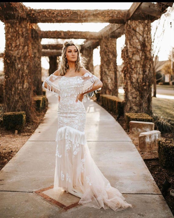 engagement rental dress near me White Strapless Gown | RENTAL Dress | Photoshoot Dress | Engagement | Elopement | Styled Shoot | Photography | Tulle