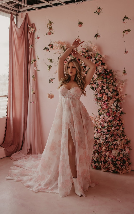 Pink Primrose | RENTAL DRESS | Maternity | Engagement | Photography |  Floral | Corset Back | Puffy Sleeves | Sizes 0-12 - Etsy
