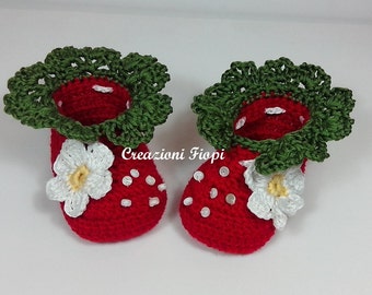 Crochet Pattern Baby Strawberry Shoes, Crochet pattern Booties, Slippers,  PATTERN 230, Size 0-12 Months,Tutorial / Instant Download  PDF