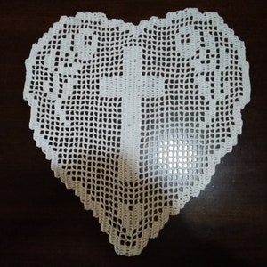 Pattern crochet doily cross heart filet