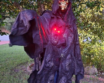 Capa de couro para almas, necromante gótico, ceifador, unissex. Rostos destacados.