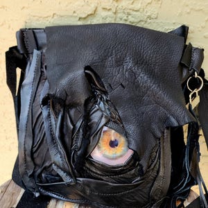 Bolso unisex de cuero espeluznante con diseño de globo ocular, estilo gótico, punk y alternativo, con billetera.