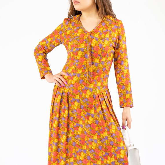 Vintage Orange Floral Print Midi Dress - image 8