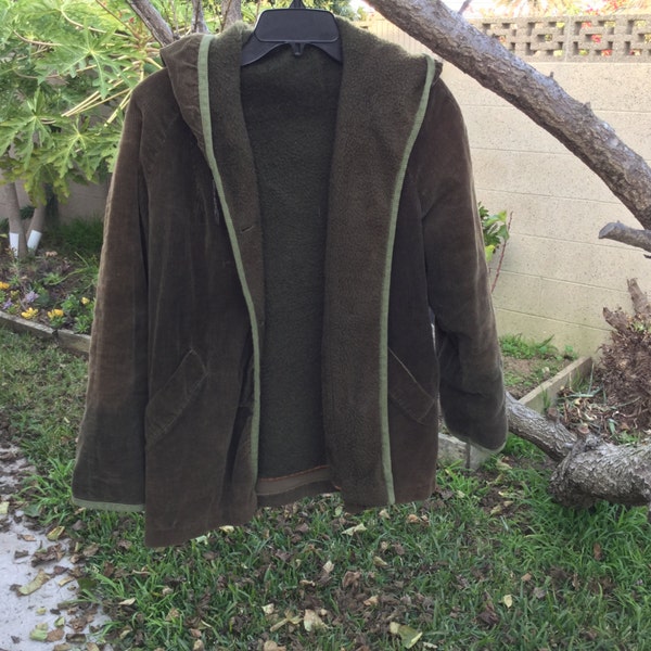 Vintage Hooded Corduroy Brentshire Jacket, MCM, Avocado Green with Fleece Liner, Diagonal pockets on each side, Great Condition