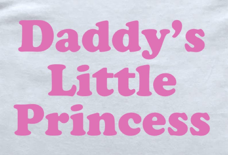 Daddy's girl картина. Daddy's lil monster надпись. Дети занимаются этим. Daddy's princess. Daddy s little.