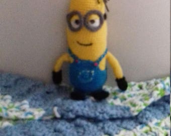 Kevin de minion, haak minion, handgemaakte minion, minion zacht speelgoed, zacht speelgoed en plushie, minion speelgoed, minion cadeau idee, minion plushie