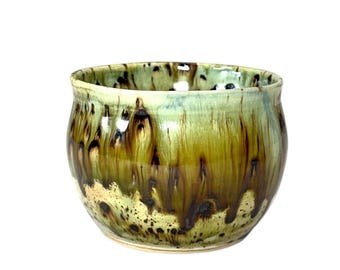 Handcrafted Double-Walled Tea Bowl – Ceramic Gift for Mindfulness & Warmth