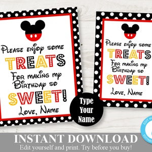 Könnte beinhalten: Druckbarer Mickey Mouse-Beuteltopper mit schwarzen und weißen Punkten. Der Topper zeigt einen roten, gelben und schwarzen Mickey Mouse-Kopf mit dem Text "Please enjoy some treats for making my birthday so sweet! Love, Name".