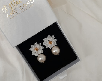 Dahlia flower stud earrings - tiny seed beads flower and pearl drop stud earrings