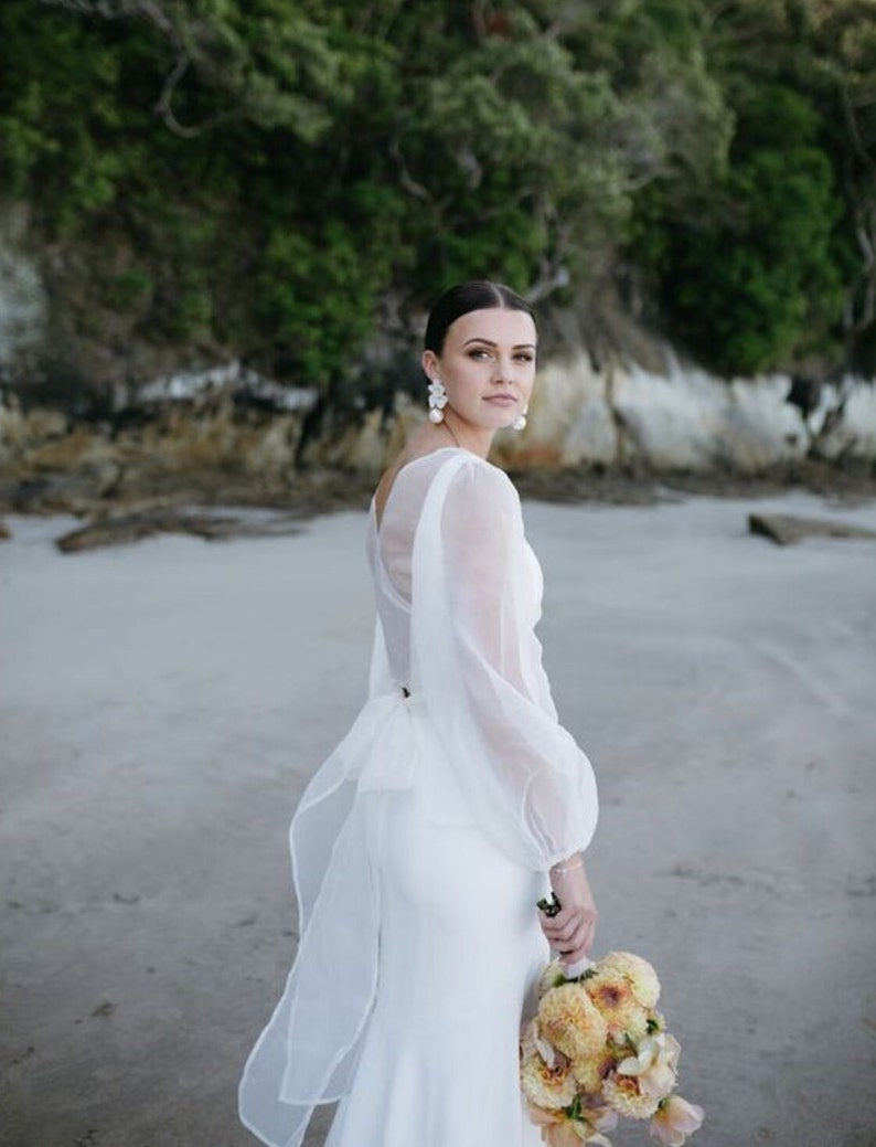 Nina wedding statement earrings white ivory lace flower and pearl drop stud earrings zdjęcie 3