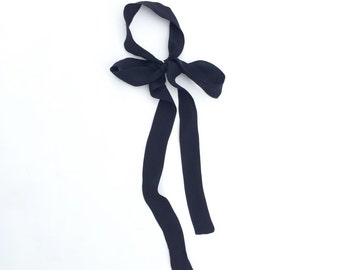 Black midi skinny scarf in silk