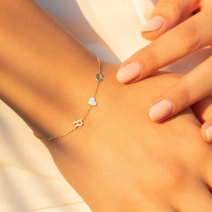 Bracelet pour couple, cadeau pour elle, cadeau fête des mères, bracelet initiale, cadeau de demoiselle d'honneur, bracelet prénom personnalisé, cadeau de Noël, cadeau pour maman