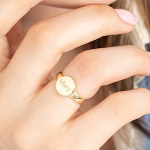 Custom Signet Ring with Engraved Name, Personalized Initial Ring for Her, Engraved Signet Ring, Christmas Gift, Name Engraving Ring