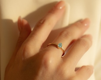 Drop Shape Birthstone Ring, Family Birthstone Ring, Perfect Gift for Her, Diamond Ring, Gold Ring, Bridesmaid Gift, Mother's Day Gift