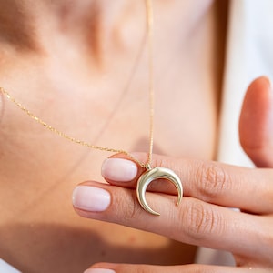 Crescent Moon Necklace, Tusk Necklace, Upside Down Moon Necklace, Christmas Gift, Half Moon Necklace, Mother&#39;s Day Gift, Crescent Moon