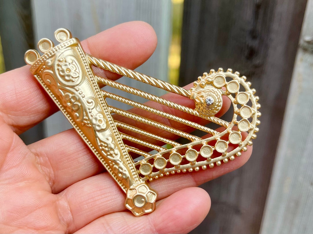 Angel Harp Brooch Vintage Style Golden Harp Brooch Angel Harp Pin Musical Suit Brooch Retro