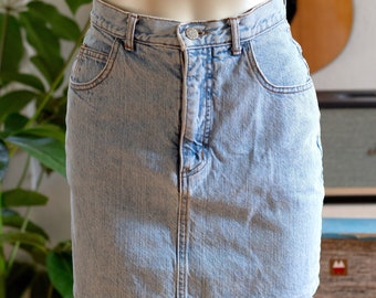 1990s Vintage GUESS Jeans Mini Skirt - High Rise, Light Wash, Frayed Denim - Guess by Georges Marciano