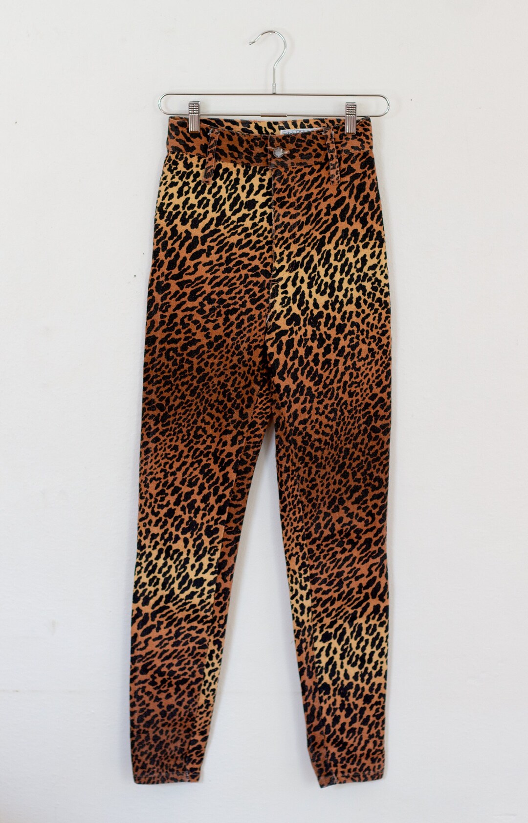 Chandra - Vintage Jeans with Leopard Print main image 1