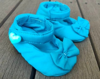 Turquoise blue baby girl shoes with bows to fit 0-18m, blue baby girl shoes, bow shoes, soft sole, Mary Jane baby shoes, stay on baby shoes