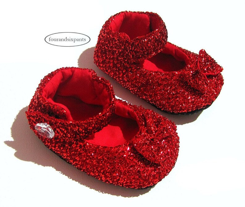 Red baby shoes, sparkly baby shoes, soft baby shoes, babies first shoe, no place like home, ruby slippers, wizard of oz, sparkle shoes RED Shoes