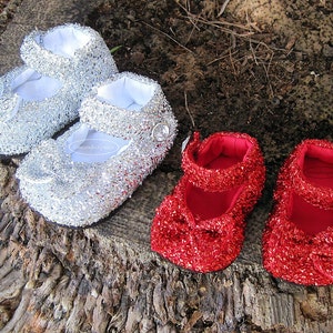 Red baby shoes, sparkly baby shoes, soft baby shoes, babies first shoe, no place like home, ruby slippers, wizard of oz, sparkle shoes SILVER Shoes