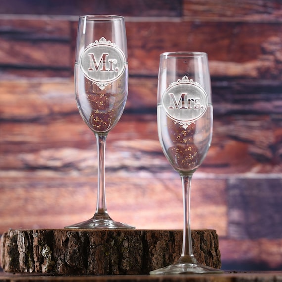 Set Regalo Mr & Mrs Calici Da Champagne A Forma Di Cuore Con Sottobicchiere - Personalizzabili Per Matrimonio E Anniversario - 4