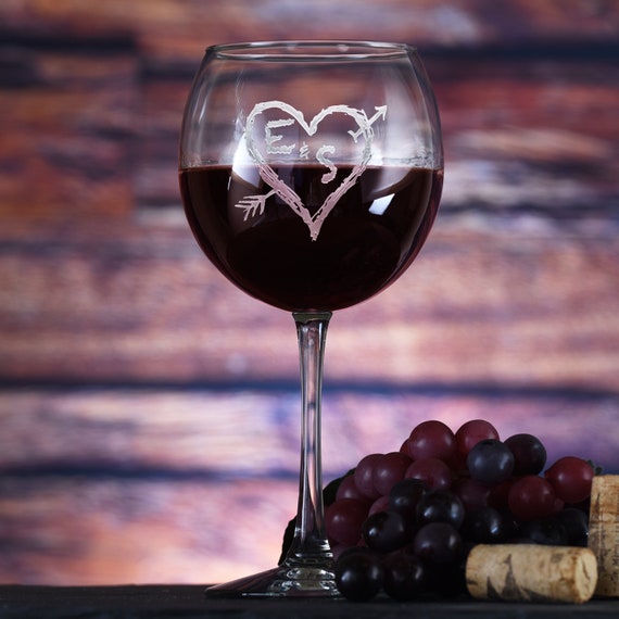Copas de vino grabadas con corazón