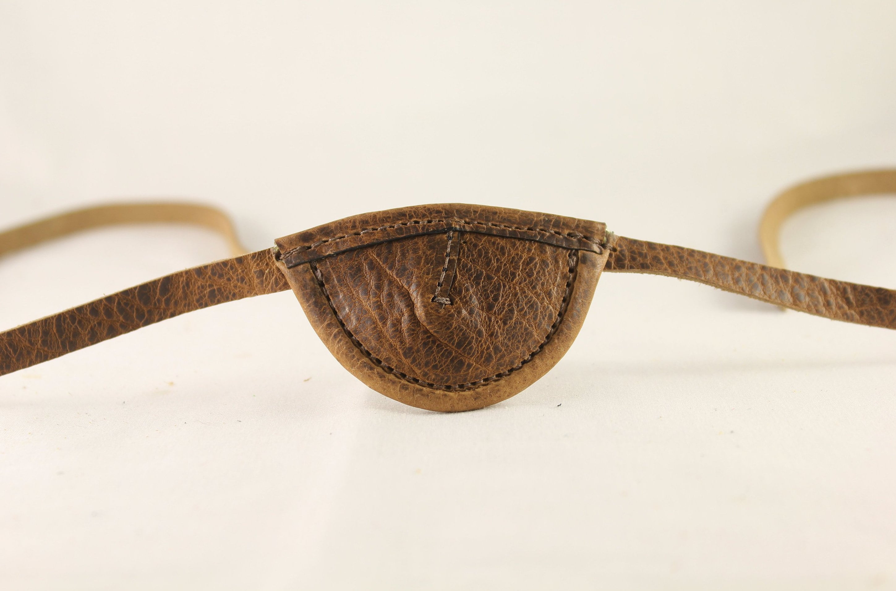 Slim, distressed brown, concave - leather eye patch